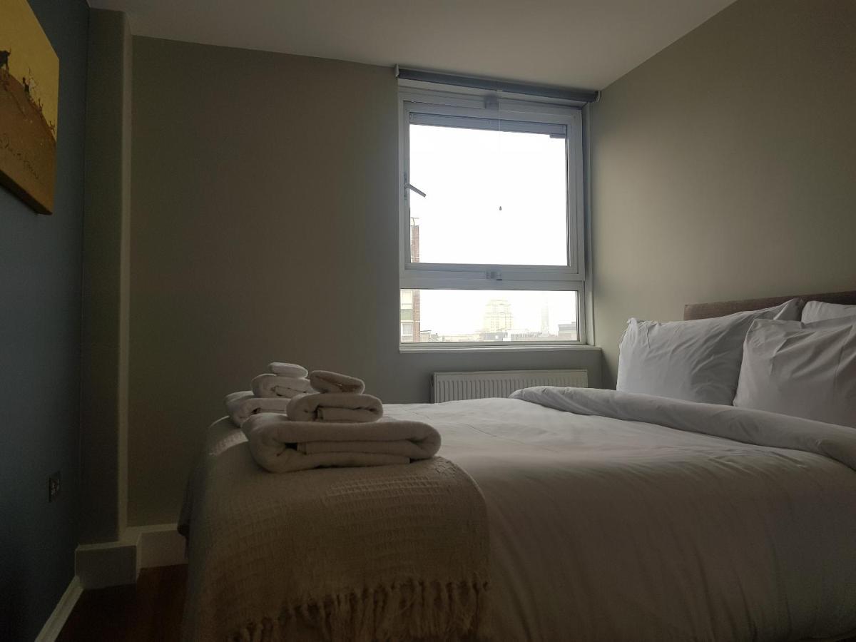 Beautiful 3-Bedroom Flat With Stunning Views Londres Extérieur photo